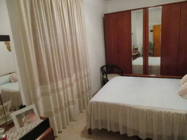 Chalet en venta de dos plantas, con piscina y tres almacenes. — 9