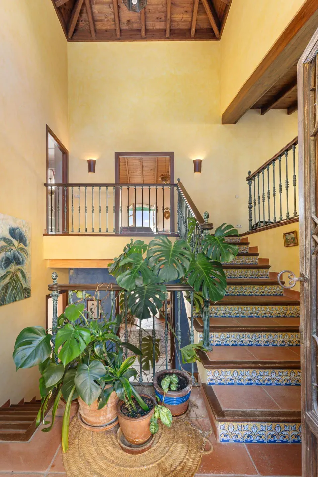 VILLA DE LUJO CON ESTILO ANDALUZ EN BENAHAVIS — 11