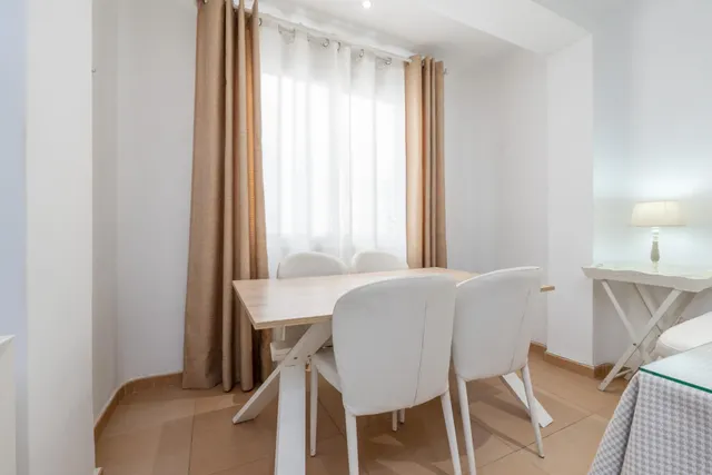 Piso de 87 m2 con 3 dormitorios en Pedro Antonio de Alarcón 27, junto a Recogidas — 28