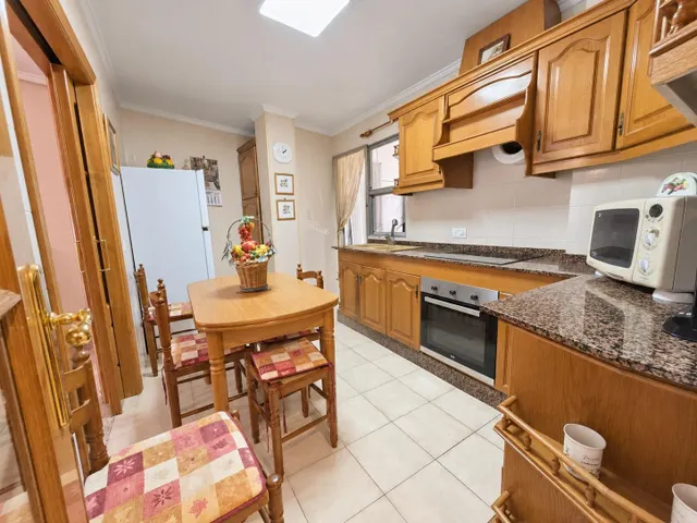 Amplio piso de 3 habitaciones junto a la Glorieta y el puerto de Santa Pola — 15