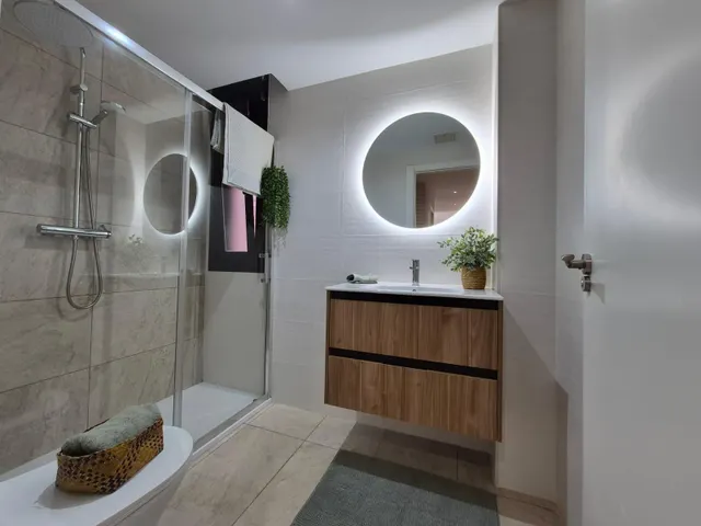 Se pone a la venta bajo con terraza y jardin  de dos habitaciones , garaje y piscina comunitaria — 15
