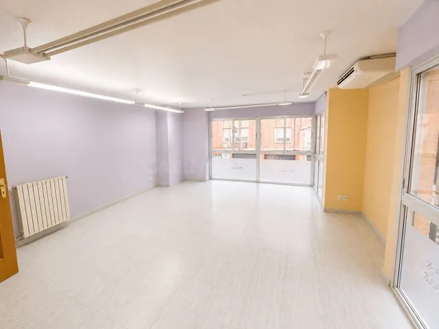 Amplia vivienda de 130 m2 en pleno centro de Caravaca de la  - foto 2