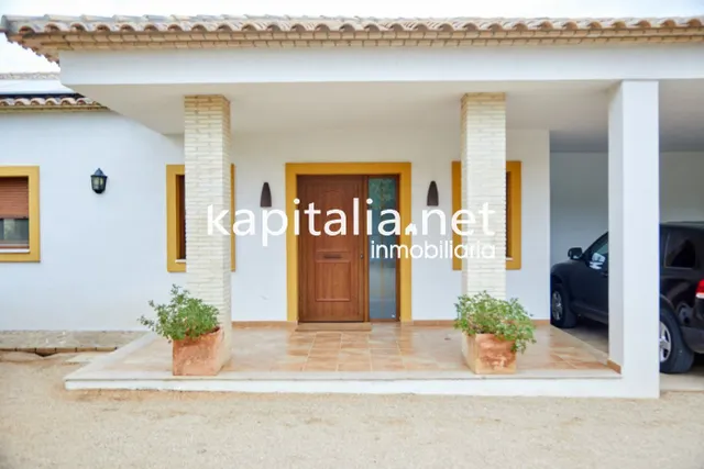 Chalet a la venta en Valencia — 8