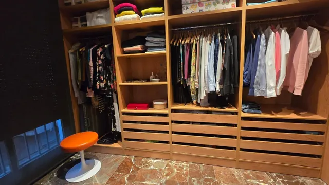 PISO DE LUJO EN ESQUINA TODO EXTERIOR CON GRAN SALON — 24