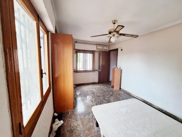 CHALET MUY AMPLIO EN LEDUA — 9