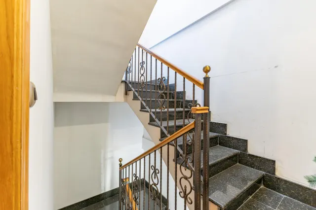 FINCA CON POSIBILIDAD DE DOS PISOS PARA RENTABILIDAD! — 31