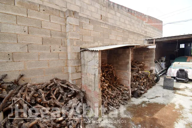 TERRENO URBANO CON MUCHAS POSIBILIDADES — 38