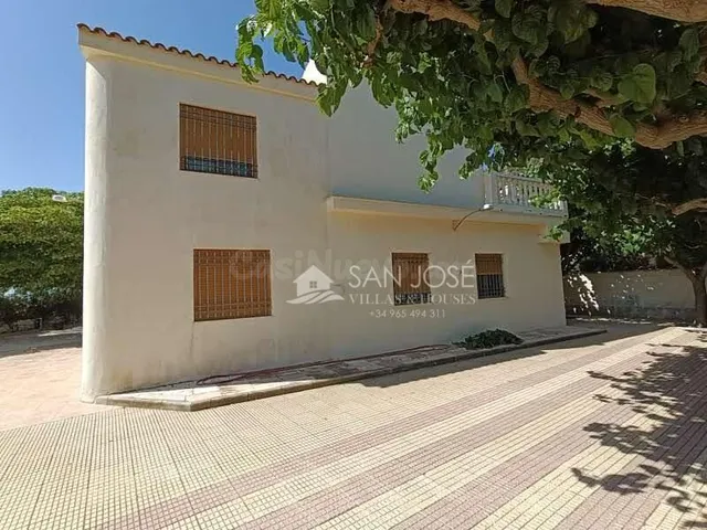 SE VENDE CHALET EN NOVELDA EN LA SERRETA. - foto 2
