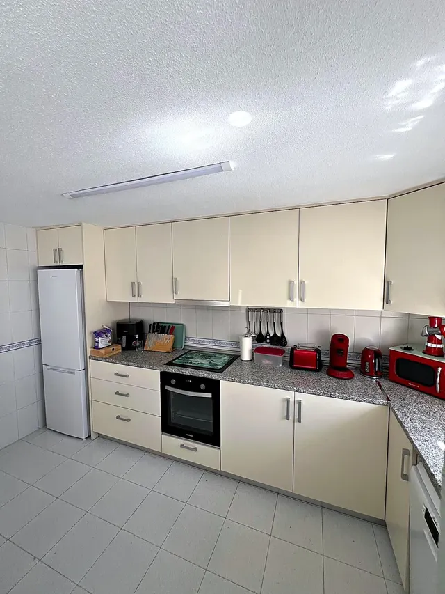Bungalow con piscina comunitaria, Alicante, Orihuela Costa. 3 habitaciones, 105 m2, 3 kilómetros del mar — 24