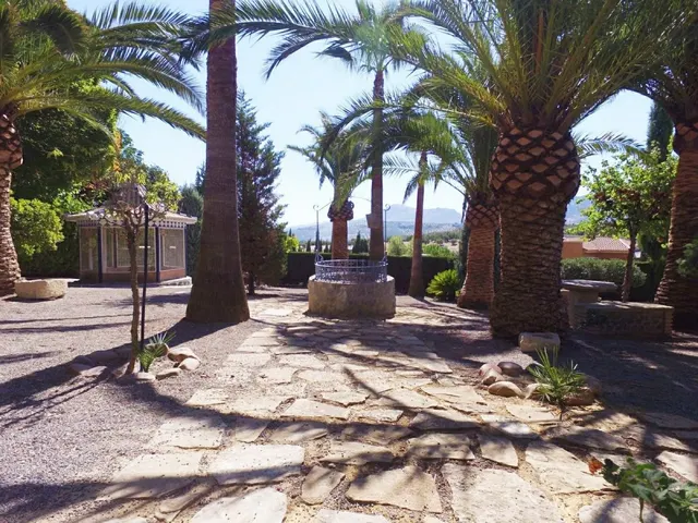 Estupendo chalet en venta — 24