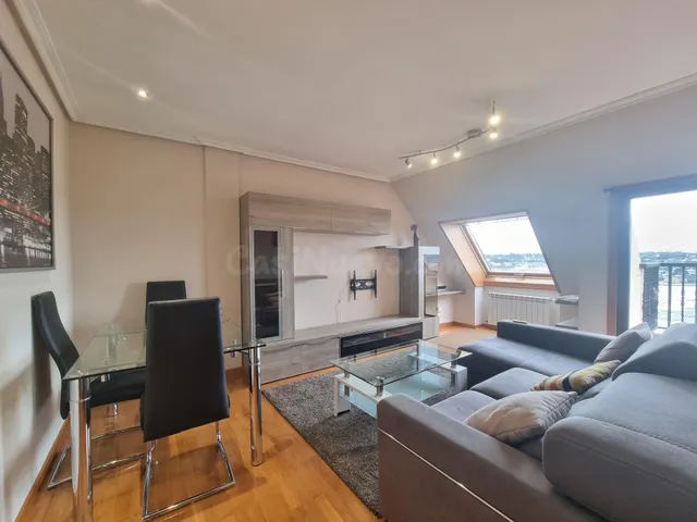Piso 2 habitaciones 90m² en alquiler - La Corveira — 5