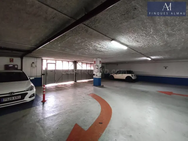 Oportunidad de Inversión: Parking en primera planta en el Ce - foto 3