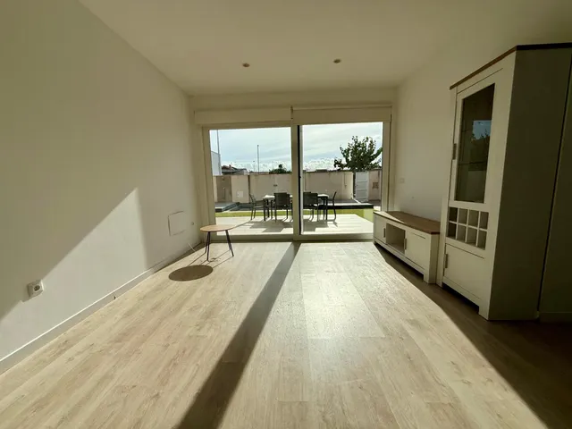 Exclusivo chalet adosado con piscina privada, amplios espacios y excelentes calidades — 13