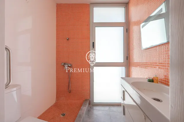 Casa con terraza en Les Casernes — 28