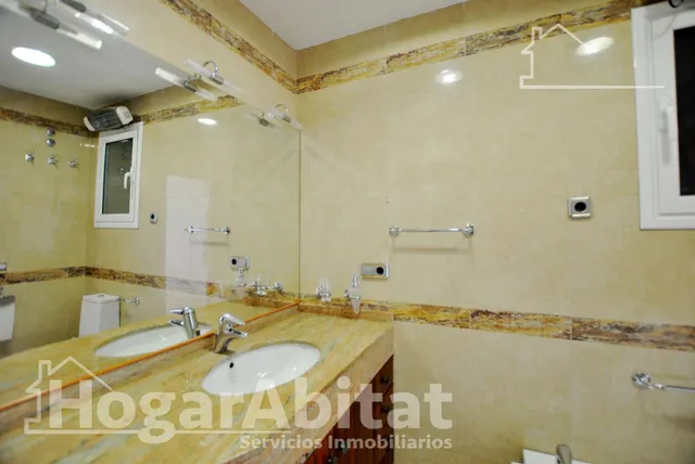 ¡GRAN OPORTUNIDAD! AMPLIO, BONITO Y EXTERIOR CON TERRAZA EN EL CENTRO — 39