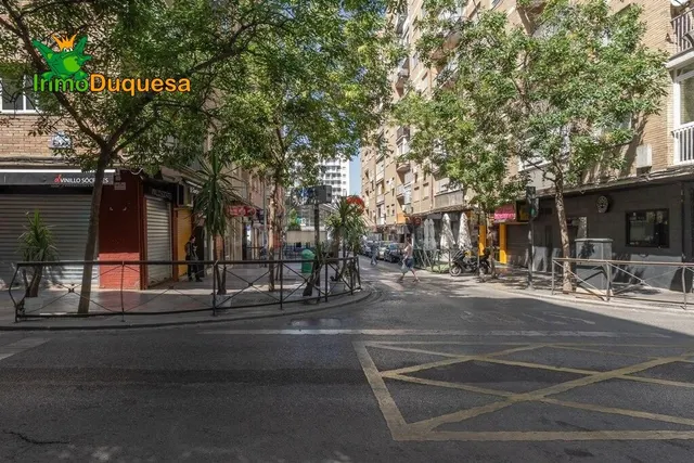 3 PLAZAS DE APARCAMIENTO juntas en Pedro Antonio de Alarcón. — 23