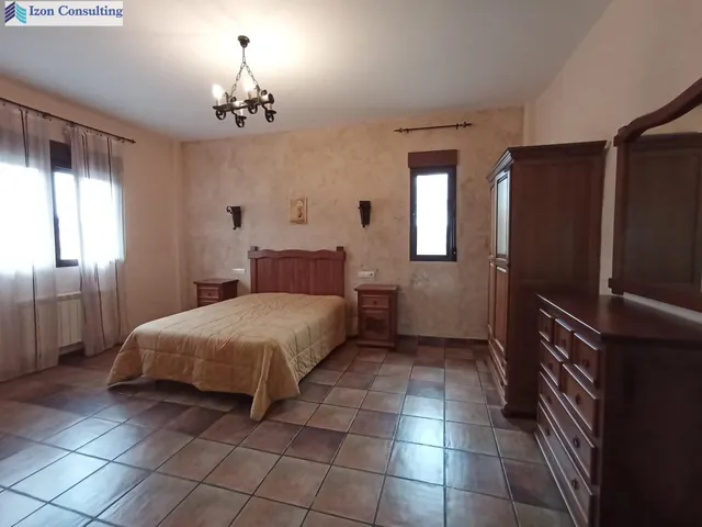 BONITA CASA DE PIEDRA EN ROBLEDO — 10