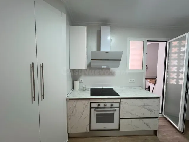 Piso recién reformado con garaje en el centro de Cáceres — 2
