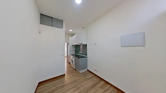 ¡Oportunidad Única! Local totalmente Reformado en Entrevías, Madrid ✨ — 4
