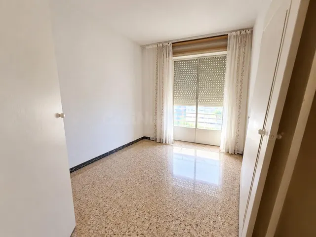 ¡en exclusiva! piso de 3 dormitorios para reformar a 300 metros de la playa de poniente, Benidorm — 3