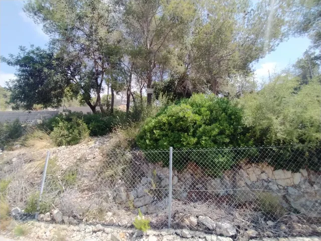 Terreno urbano edificable en venta de 840 m2 en zona residencial de Cunit — 4
