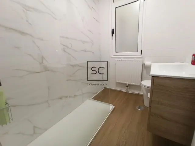 Piso con ascensor en el Centro, Ferrol — 19