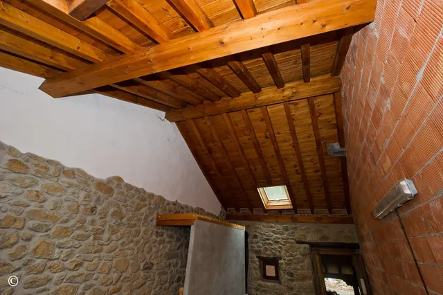 TU ENCANTADOR REFUGIO EN LIÉBANA — 10