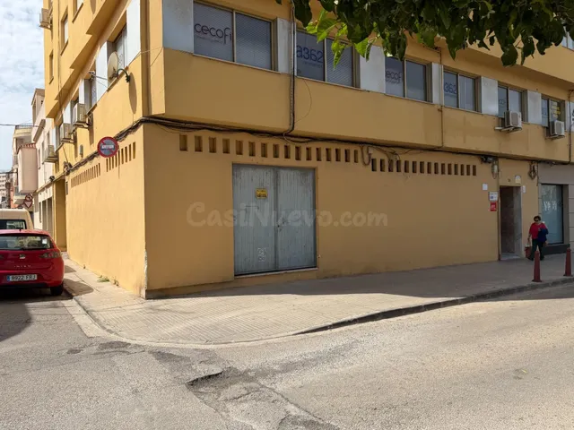 Local comercial en venta en Alzira