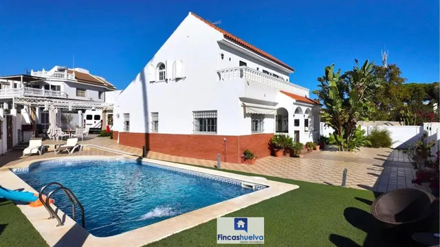 Chalet independiente de esquina con piscina y terraza con vi - foto 3