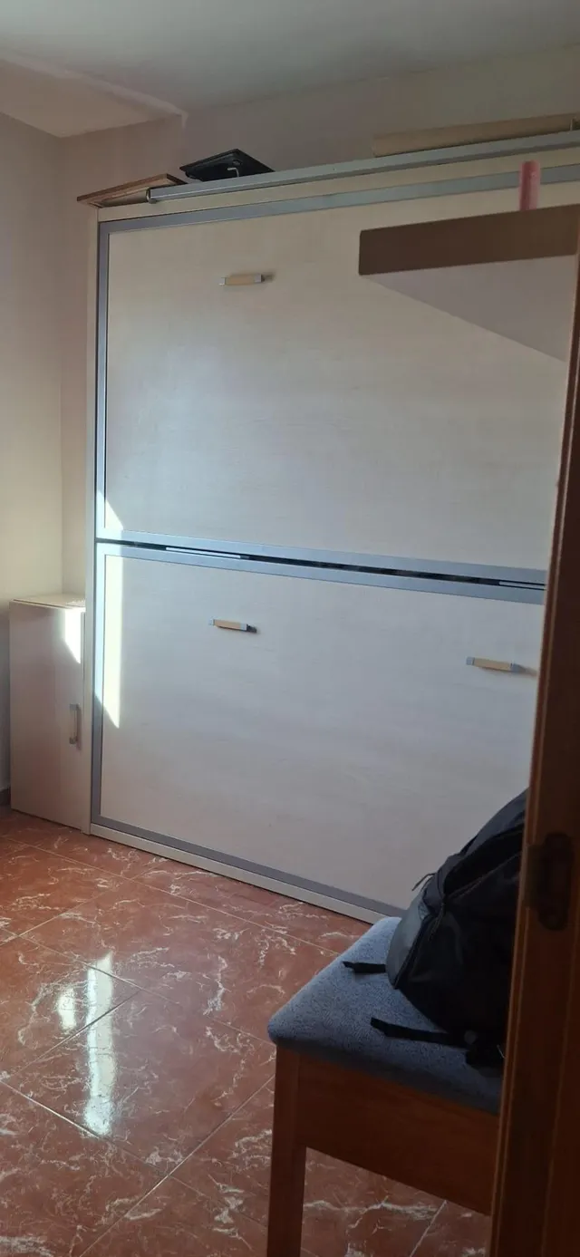 PISO DE TRES DORMITORIOS Y DOS BAÑOS A 300 METROS DE LA PLAYA — 12