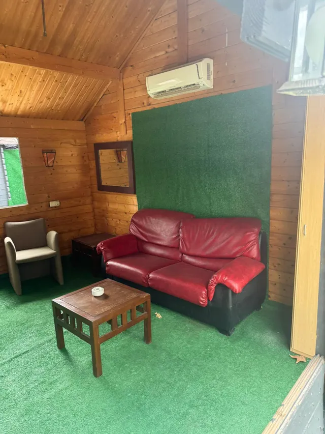 Esta es tu oportunidad de tener la mejor discoteca de la Vega Baja (Cox-Albatera) . Discoteca con Piscina , Jardines  , Cabañas Vip , Sala interior . Con un total de  3000 m2  totalmente montados , c — 17