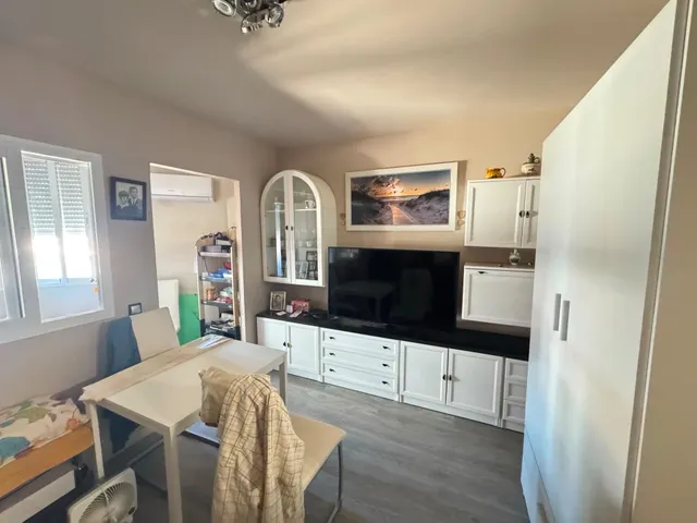 Estudio reformado a unos metros de la playa — 10