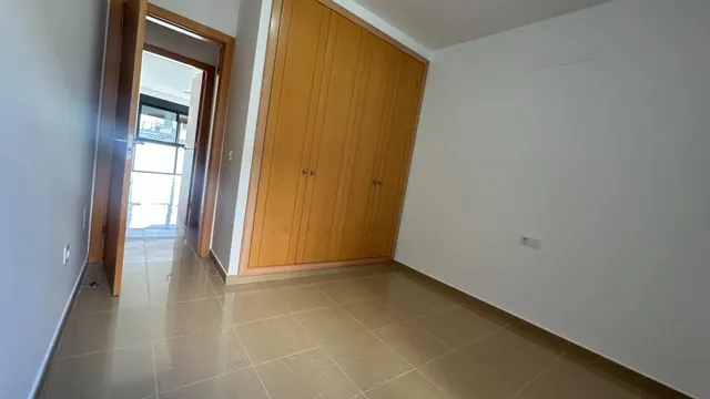 Piso exterior de 3 dormitorios y 2 baños con garaje y trastero en Avenida Buenos Aires. — 19