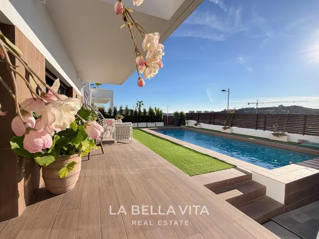 Villa moderna con sótano y piscina privada en venta en Finestrat - Benidorm — 8