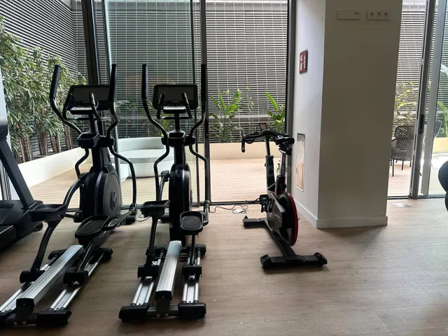 Exclusivo Apartamento de Lujo de 4 Dormitorios en Málaga Towers Vision | Vistas Infinitas al Mar Mediterráneo, Primera Linea de Playa — 50