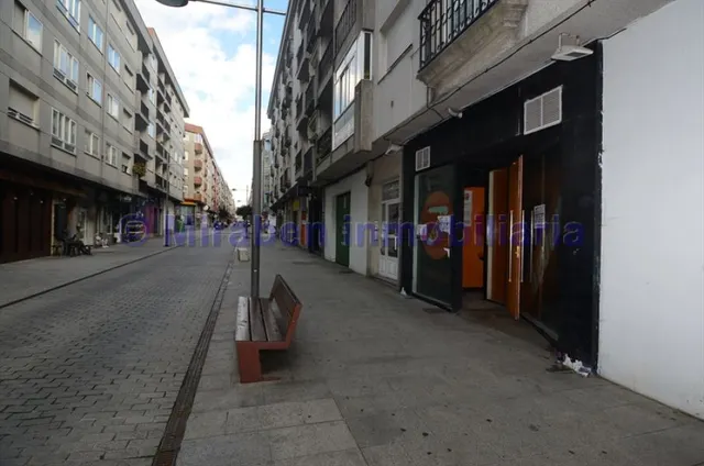 Local comercial en venta — 18