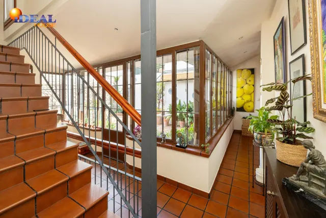 GRAN CASA EN ALBAICÍN BAJO. — 40