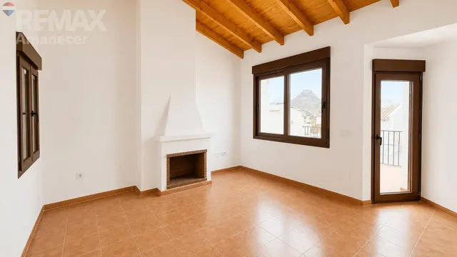 CHALET PAREADO A ESTRENAR — 10