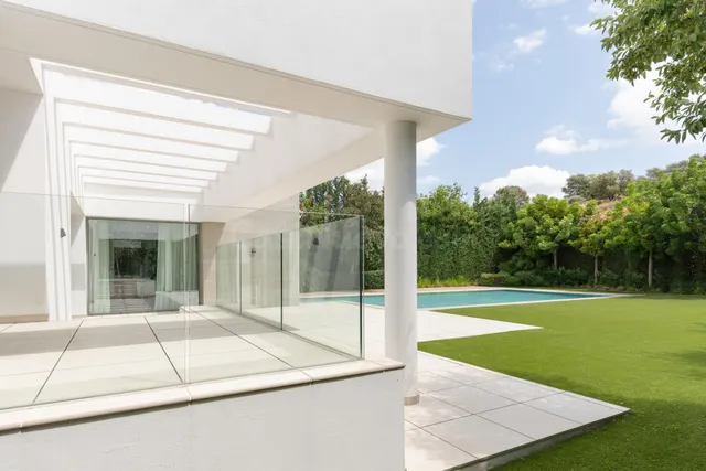 Villa de lujo llave en mano en Estepona - foto 4