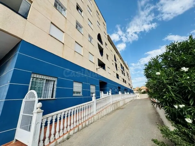 Apartamento con plaza de aparcamiento y trastero incluido 300 metros de la Playa de La Mata — 14