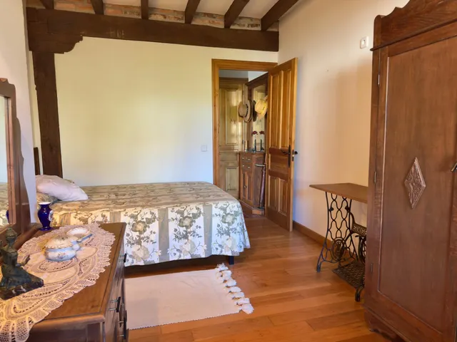 CASA CON JARDIN EN LIANDRES — 24