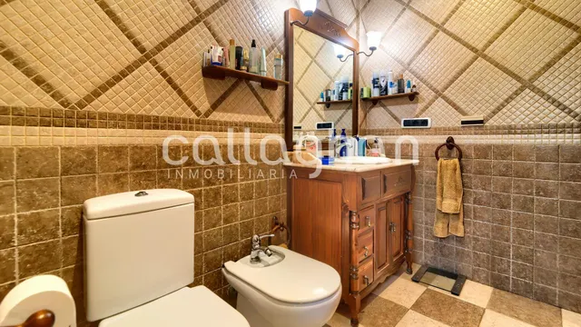 Villa en venta en Playa Almardà — 27