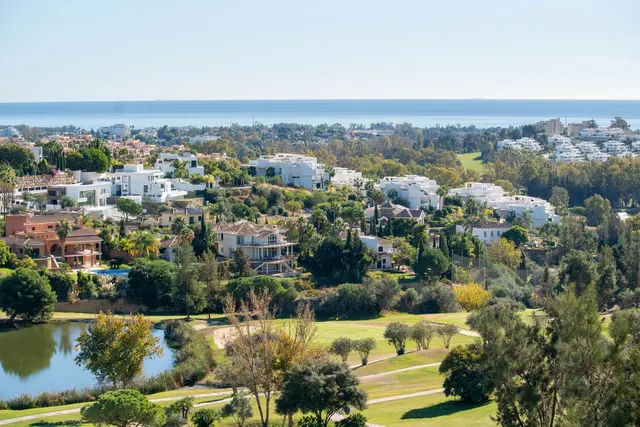 Chalet 5 habitaciones 616m² en venta - Costa del Sol — 5