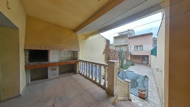 CASA ADOSADA 3 PLANTAS DE 365M2, TERRAZA, PATIO, PISCINA, GA