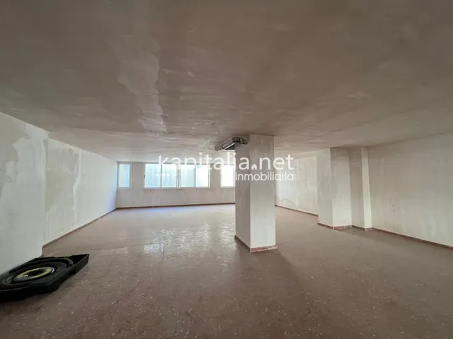 Entresuelo comercial alquiler en zona de San Jose — 2