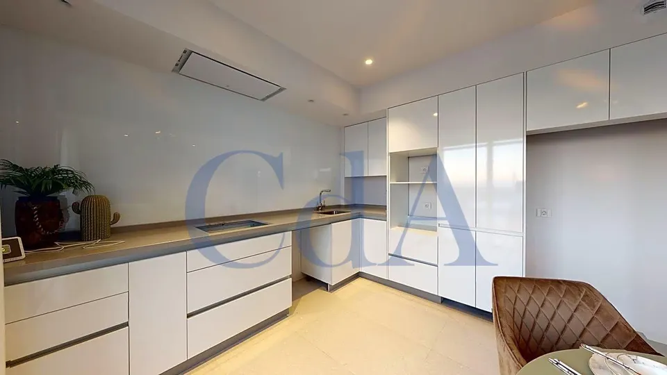 SE VENDE VILLA / CERCA DE BONALBA GOLF / LISTA PARA VIVIR