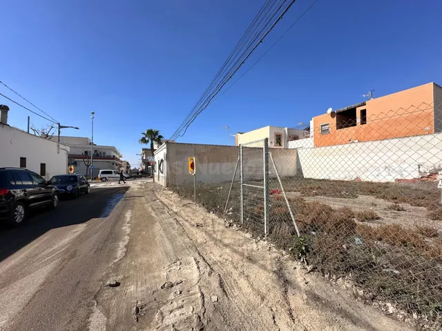 Solar urbano en Campohermoso - foto 3