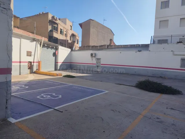 Local comercial 785m² en alquiler - Centro