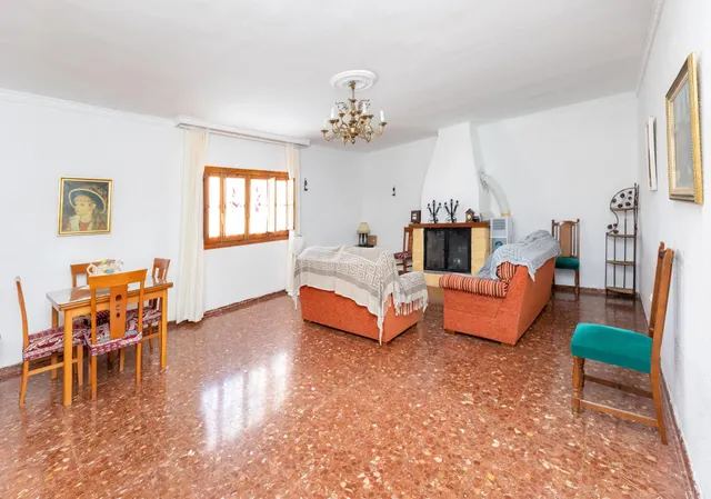 Chalet en zona residencial de Deifontes — 13