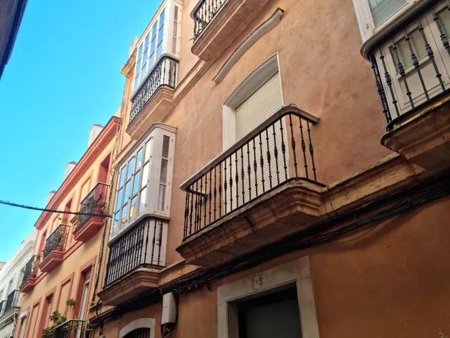Venta piso en Cádiz - foto 3